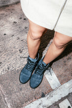 Load image into Gallery viewer, Unisex suede leather lace up boots in Blue/Grey
